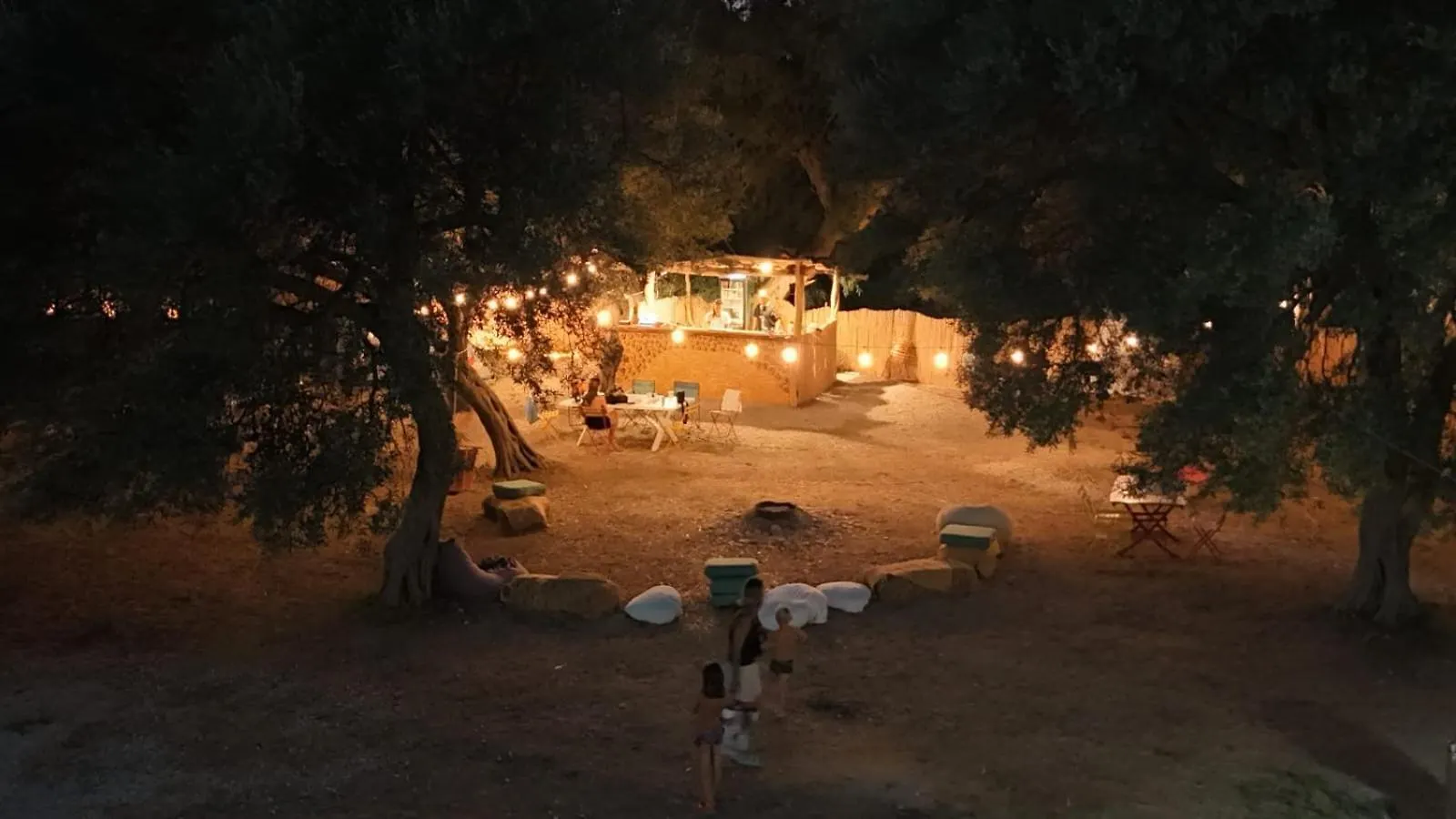 Borsh Olive Camping 캠프장